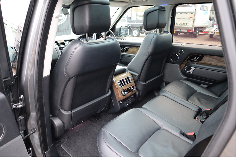 Range Rover Vouge SE 3.0 V6 Diesel