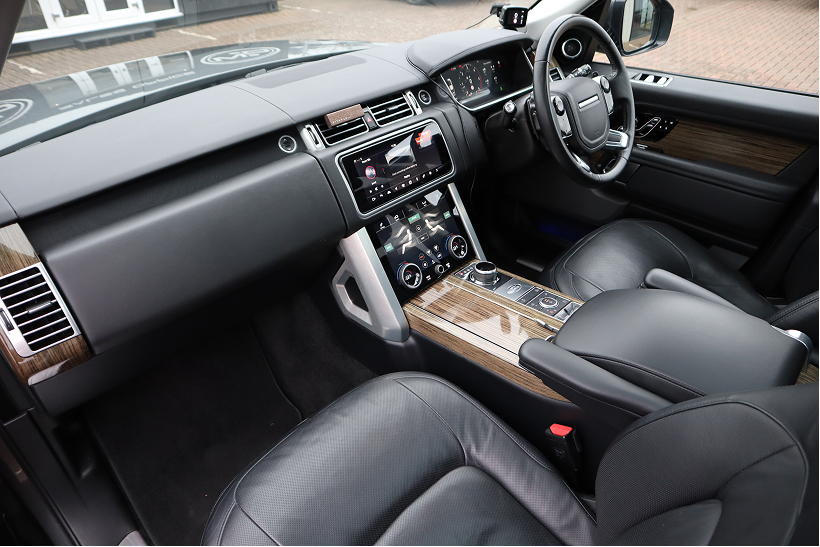 Range Rover Vouge SE 3.0 V6 Diesel