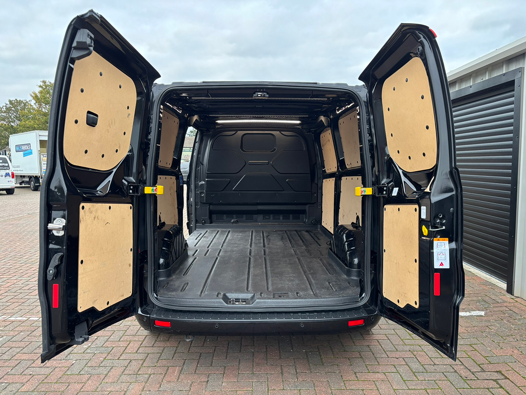 Longer Wheelbase Van Manual & Auto Gearbox Available